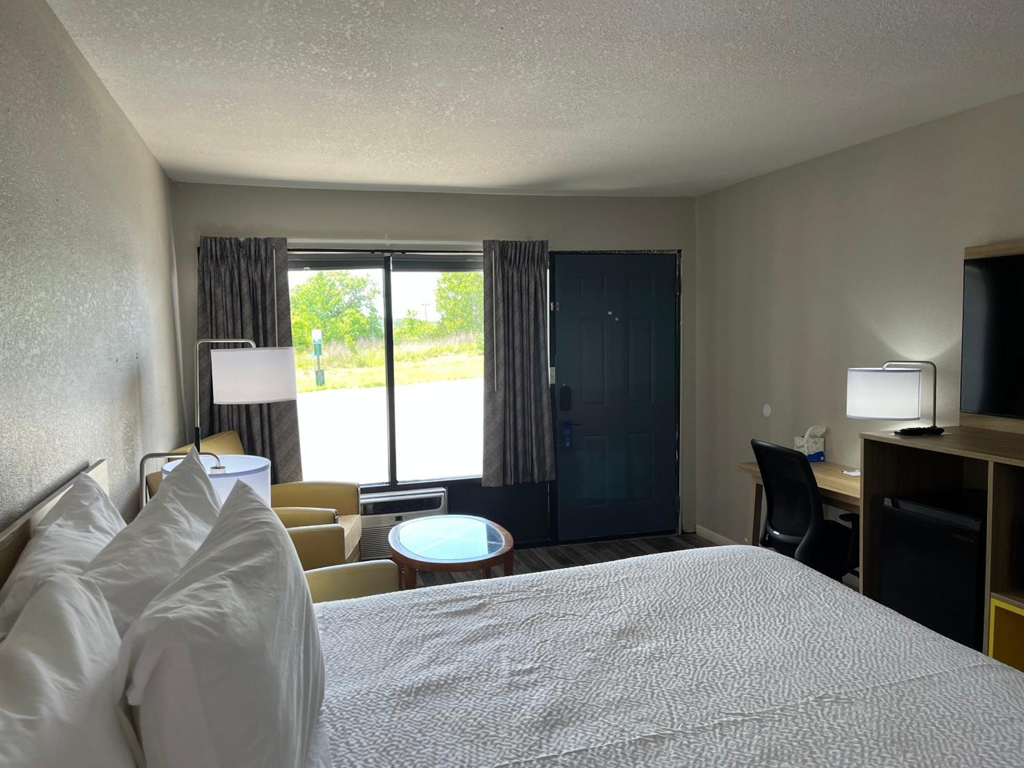 Days Inn By Wyndham Branson Ozarks Екстер'єр фото
